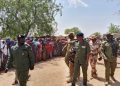 Visite de terrain du Gouverneur de Maradi sur le théâtre des opérations civilo-militaires à  Kobri (Guidan Roumdji)