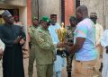 Dosso : Présentation au Gouverneur des médailles remportées par les athlètes de la région