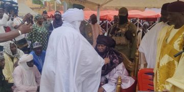Chefferie traditionnelle : Le Gouverneur de la Région de Tahoua intronisé Tchiroma de l’Adar