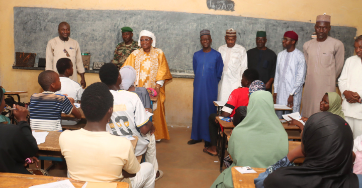 Niamey: La Ministre en charge de l’éducation s’enquiert du déroulement des examens du BEPC