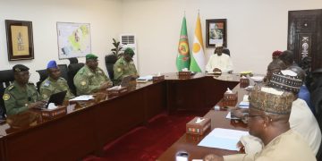 Le Premier ministre Lamine Zeine reçoit le comité national d&rsquo;experts chargé des négociations sur la réouverture de la frontière Bénin -Niger
