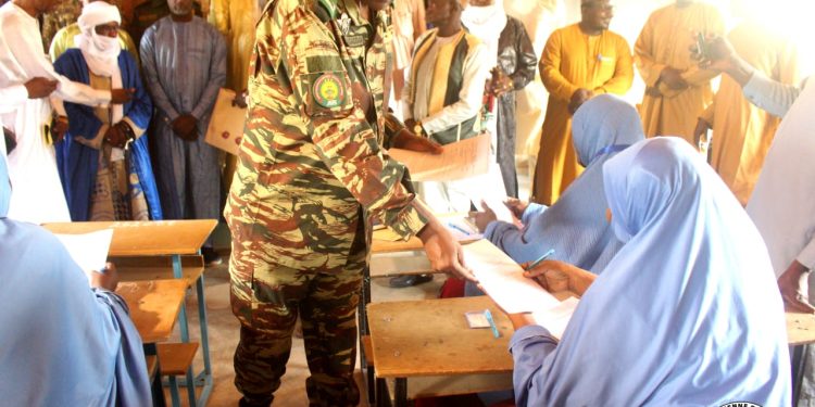 Diffa : Le gouverneur Bagadoma lance les examens du CFEEN et du CAP, session 2026