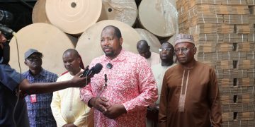 Niamey : Poursuite des visites du Ministre du commerce dans plusieurs unités de production à capitaux chinois installées dans la capitale