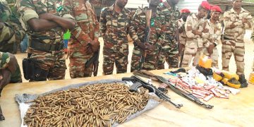 N’Gourti (Diffa) : 57 kg de chanvre indien, 19 bidons d’essence, deux fusils AK-47 et 2 397 cartouches saisis par les FDS