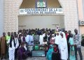Universiades 2026 : l’Université Dan Dicko DanKoulodo présente ses trophées au Gouverneur de Maradi