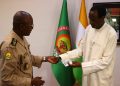 Passeport biométrique AES : Le Premier ministre nigérien Zéine s&rsquo;enrôle